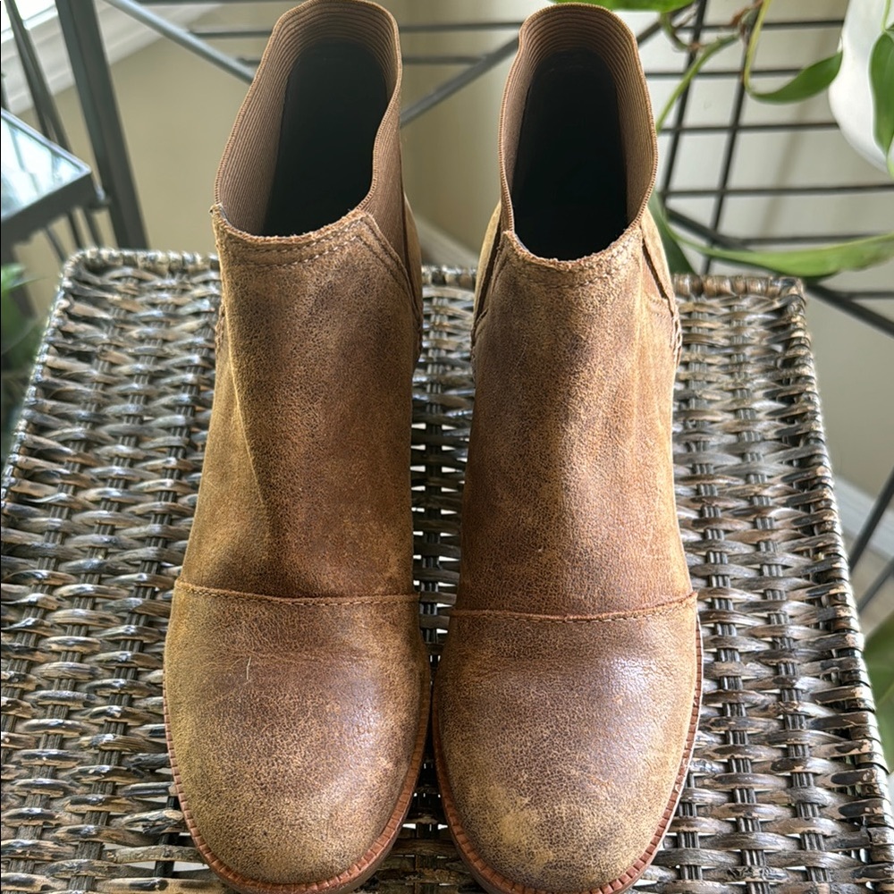 Sorel Brown Leather Slip in bootie‎ Women’s Size 6